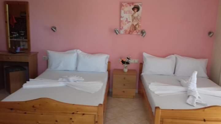 Poseidon Rooms Vrasná Buitenkant foto