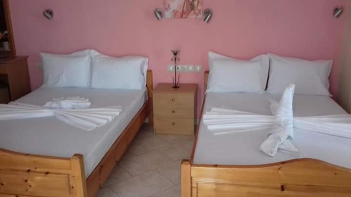 Poseidon Rooms Vrasná Buitenkant foto