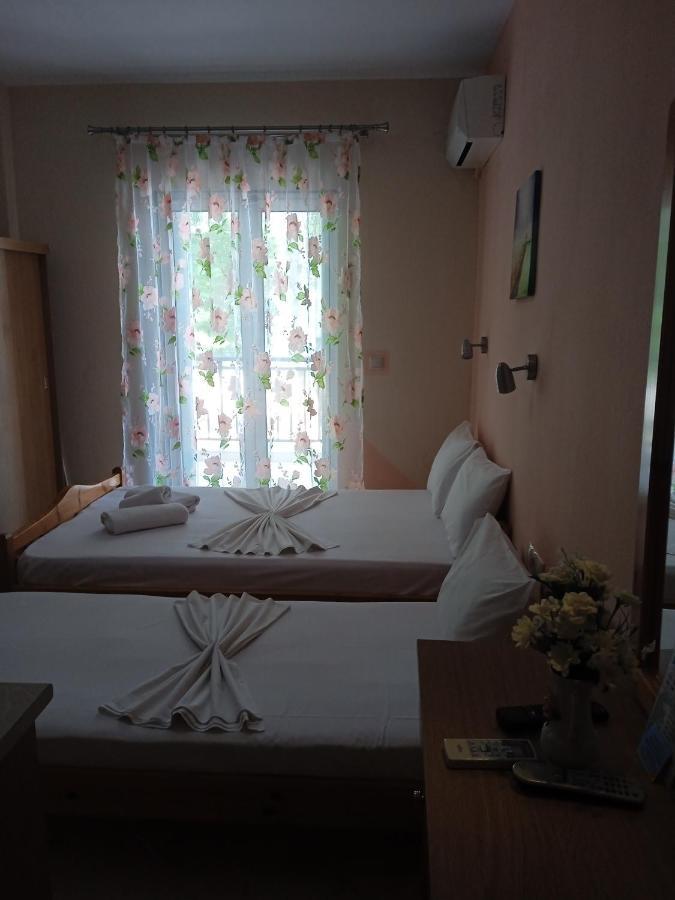 Poseidon Rooms Vrasná Buitenkant foto